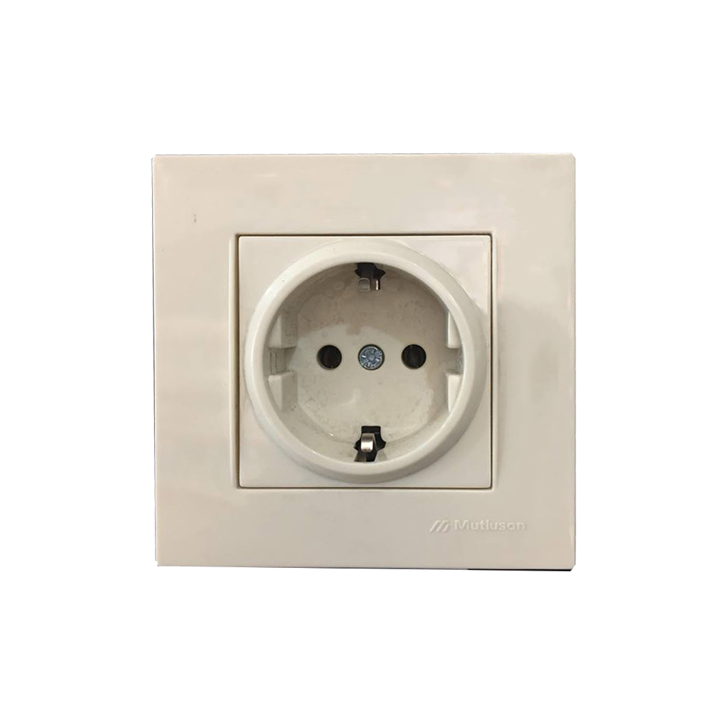 როზეტი  დამიწებით  კრემი  RITA SCHUKO SOC.OUTLET CREAM