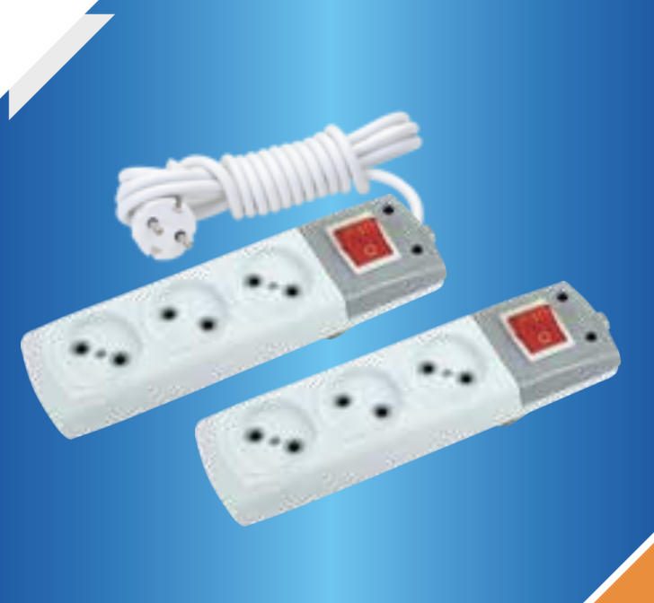 დამაგრძელებელი 3-იანი 3 მ კაბელით  ჩამრთველით /DE-PA 3 Gang Socket , with switch 3 m cord