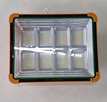 პროჟექტორი D8/B