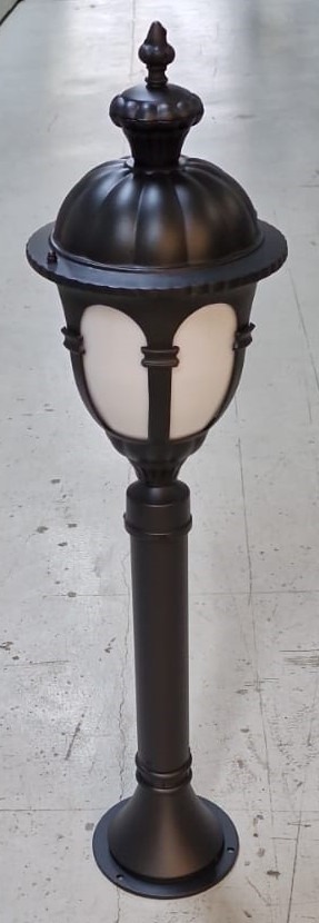 ეზოს ლამპიონი ბოძით 10-3 BL 123X25X56.5 (შავი)