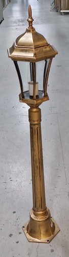 ეზოს ლამპიონი ბოძით 10-1 BK 98X20X44.5 (ოქროსფერი)